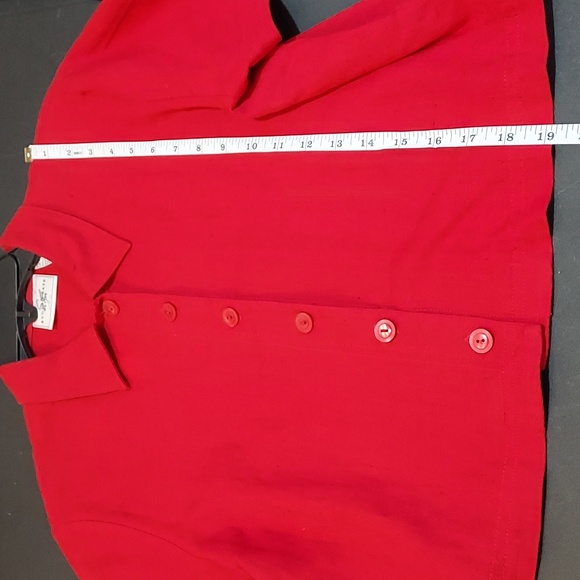 Studio Ease Petite- Linen/Rayon Mix Crimson Red Top - Picture 6 of 6